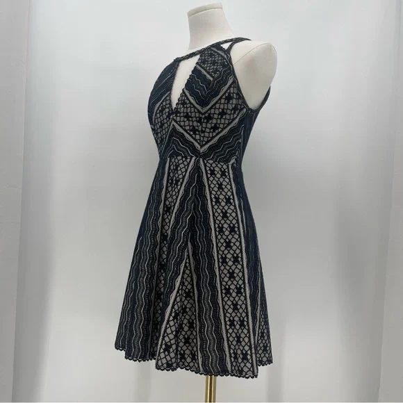 Free People Black Lace Mini Dress Twee Indie Boho Y2K Size 2 - Picture 11 of 13